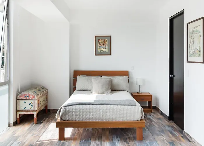 C302 1br - 1bth Apartment *